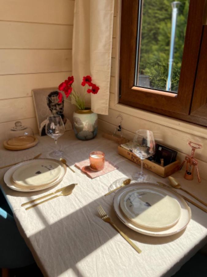 Glamour Maringotka v NP České Švýcarsko U Mluvících kamenů Stare Krecany Extérieur photo