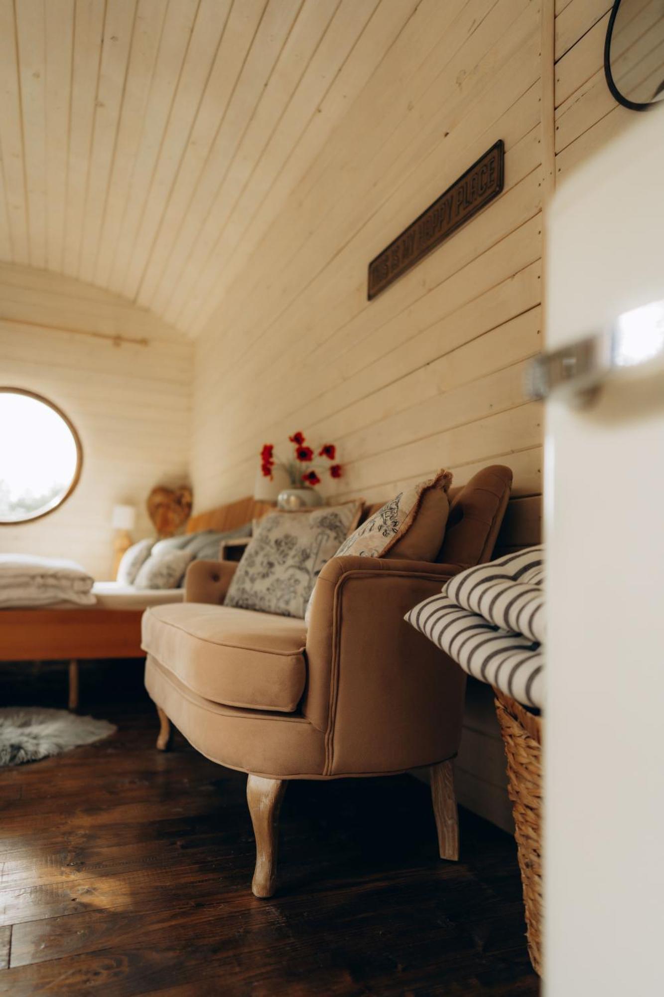 Glamour Maringotka v NP České Švýcarsko U Mluvících kamenů Stare Krecany Extérieur photo